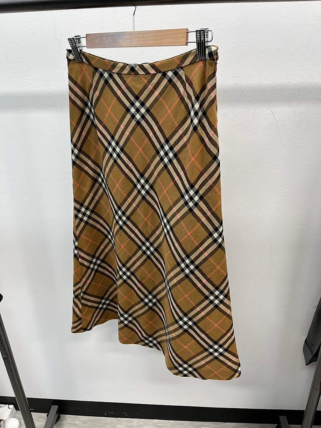 여) 버버리 체크 롱 스커트  상품이미지6
