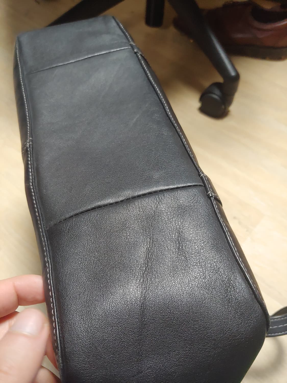 체형 커버 블랙 코치 미디움 백 상품이미지8