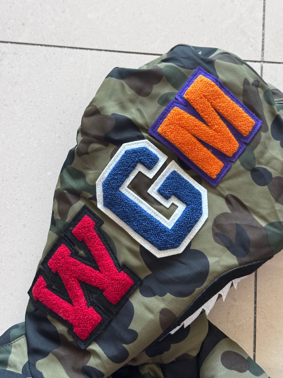 베이프 샤크 녹계 패딩 상품이미지2