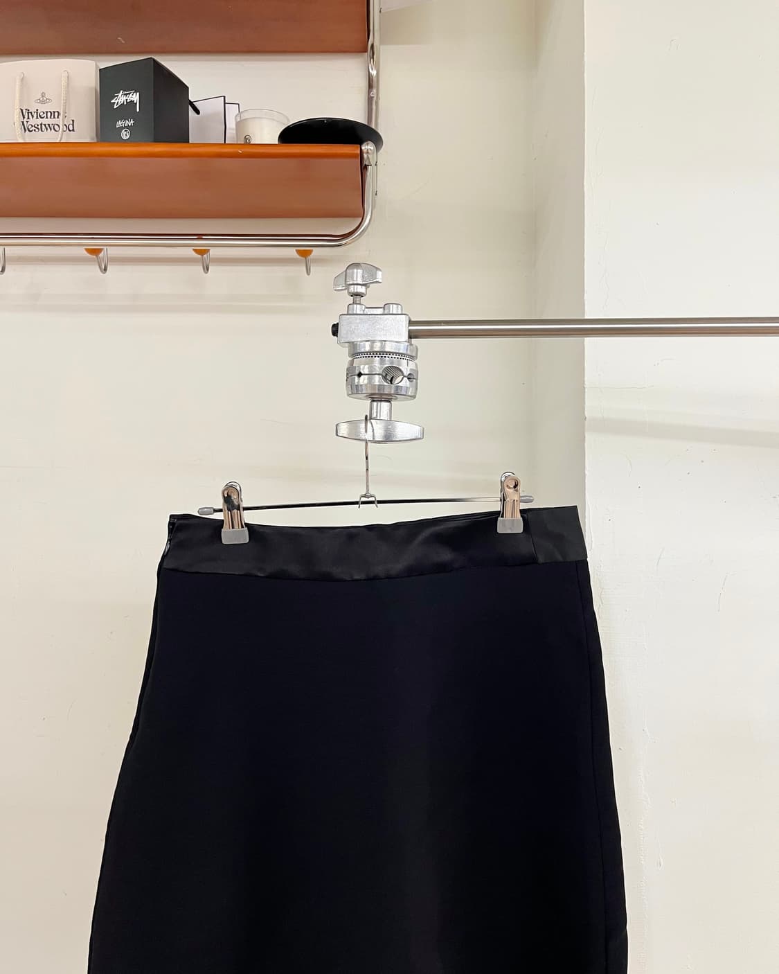 프라다 블랙 울 미디 스커트 상품이미지5