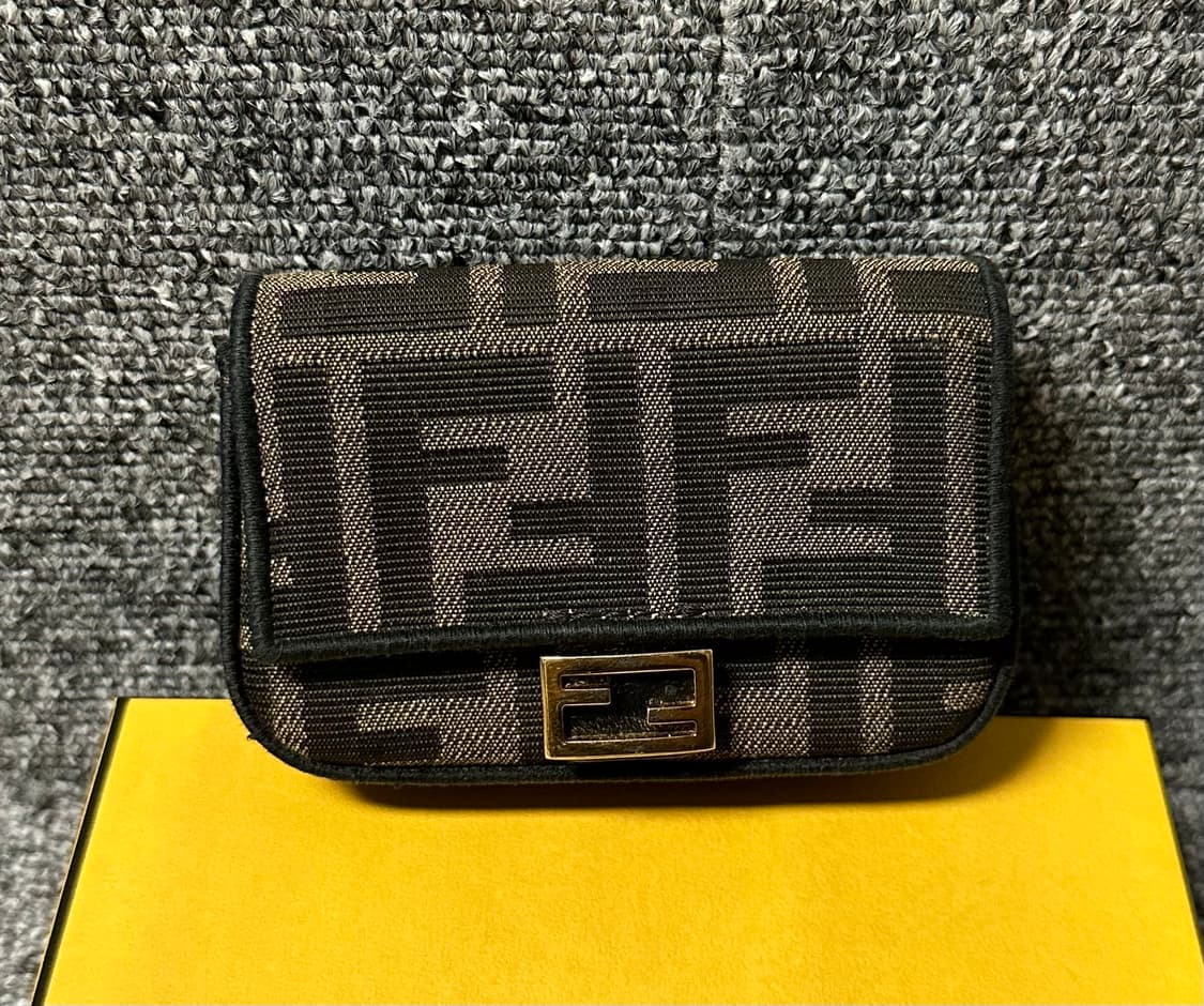 펜디 바게트 백 상품이미지2