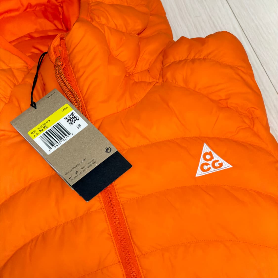 나이키 acg 라바플로우 경량패딩 S사이즈 새상품 정가 이하 상품이미지3