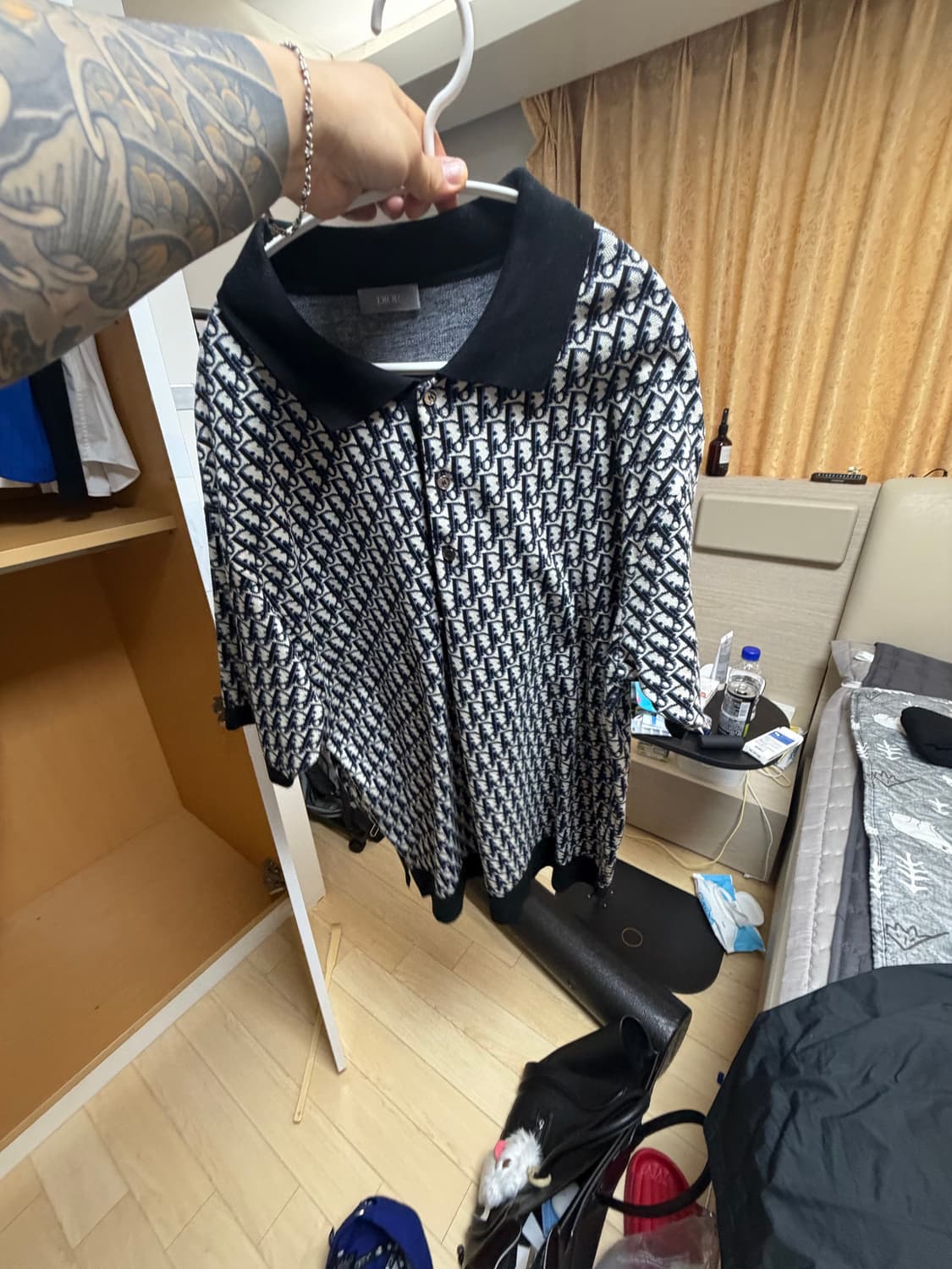 디올오블리크 카라티 상품이미지1