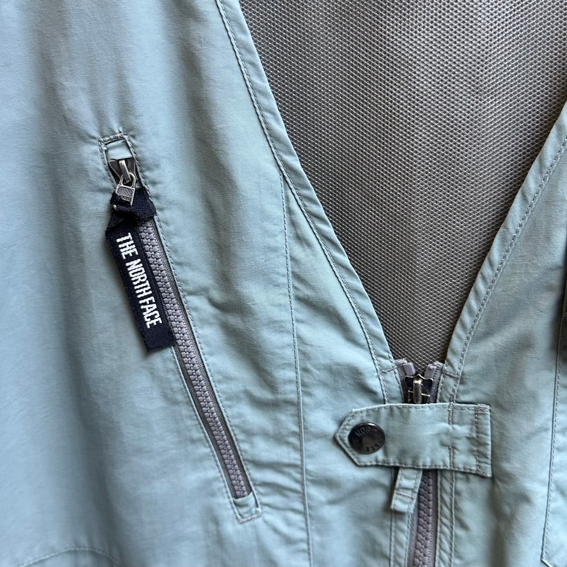 노스페이스의 나일론 유틸리티 베스트 상품이미지5