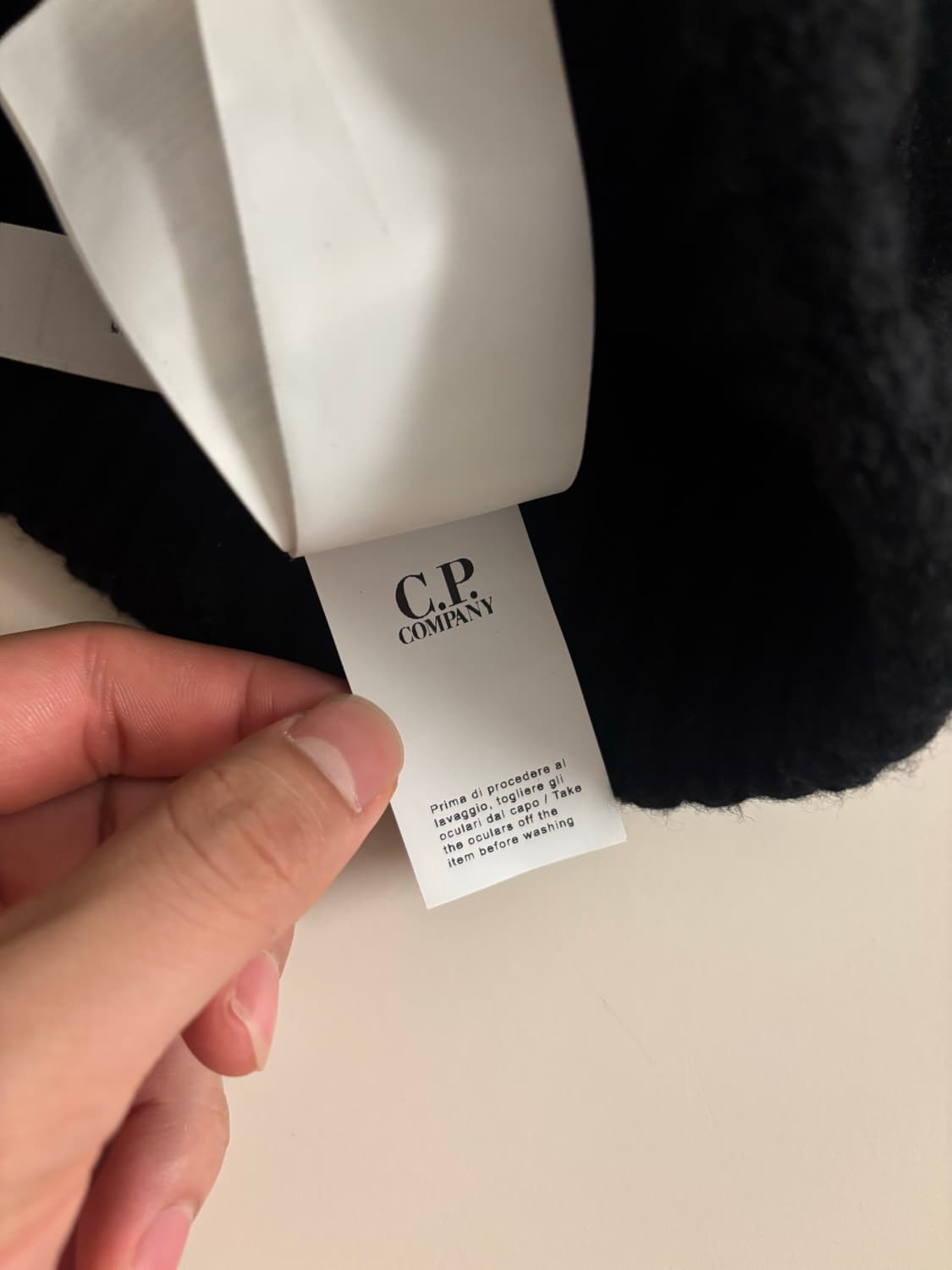 CP 컴퍼니 고글 비니24fw 판매합니다 상품이미지4