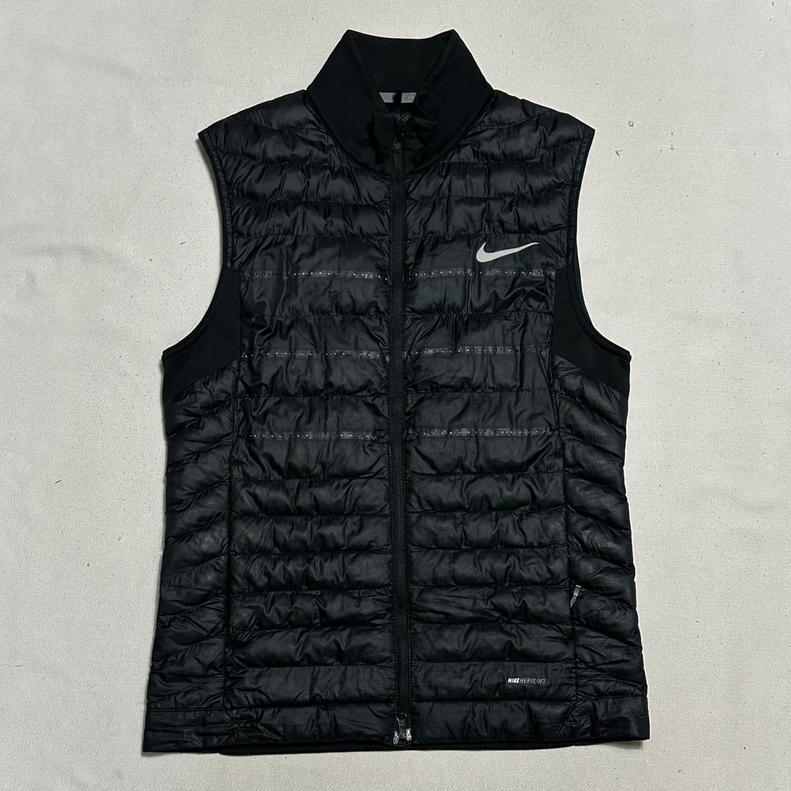 S 나이키 써마 핏 에어로프트 블랙 러닝 베스트  상품이미지2