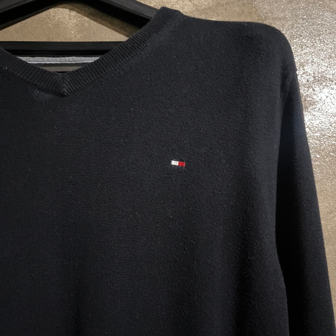타미힐피거 브이넥 니트 블랙 상품이미지6