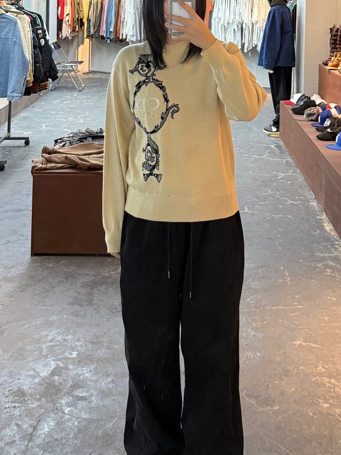 크리스찬 디올 스포츠 빅 자수로고 아이보리 모 소재 니트 H1328 상품이미지1