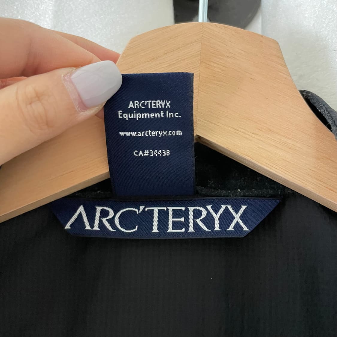 아크테릭스 블랙 집업 베스트 상품이미지9