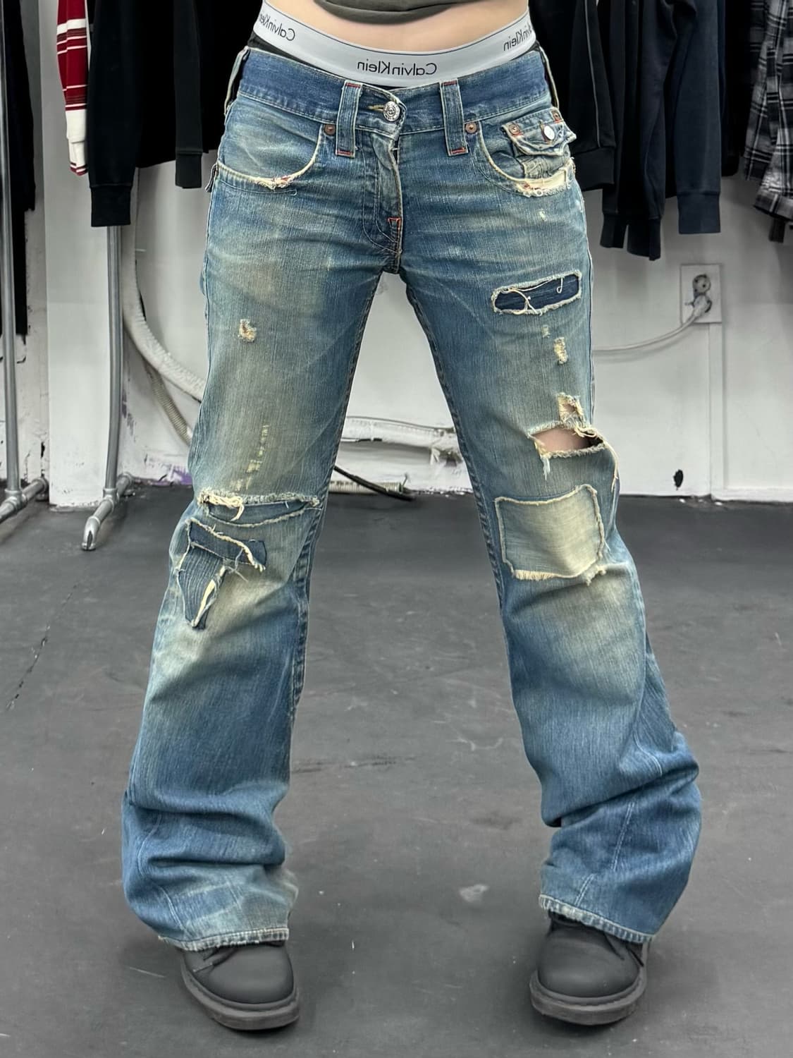 트루릴리전 그런지 패치워크 데님팬츠 상품이미지1