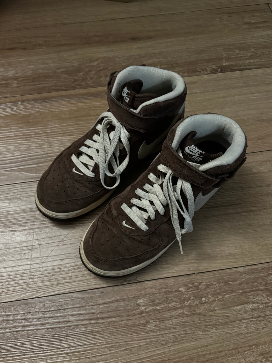 나이키 에어포스 1 미드 07 QS 초콜릿 265 판매  상품이미지1