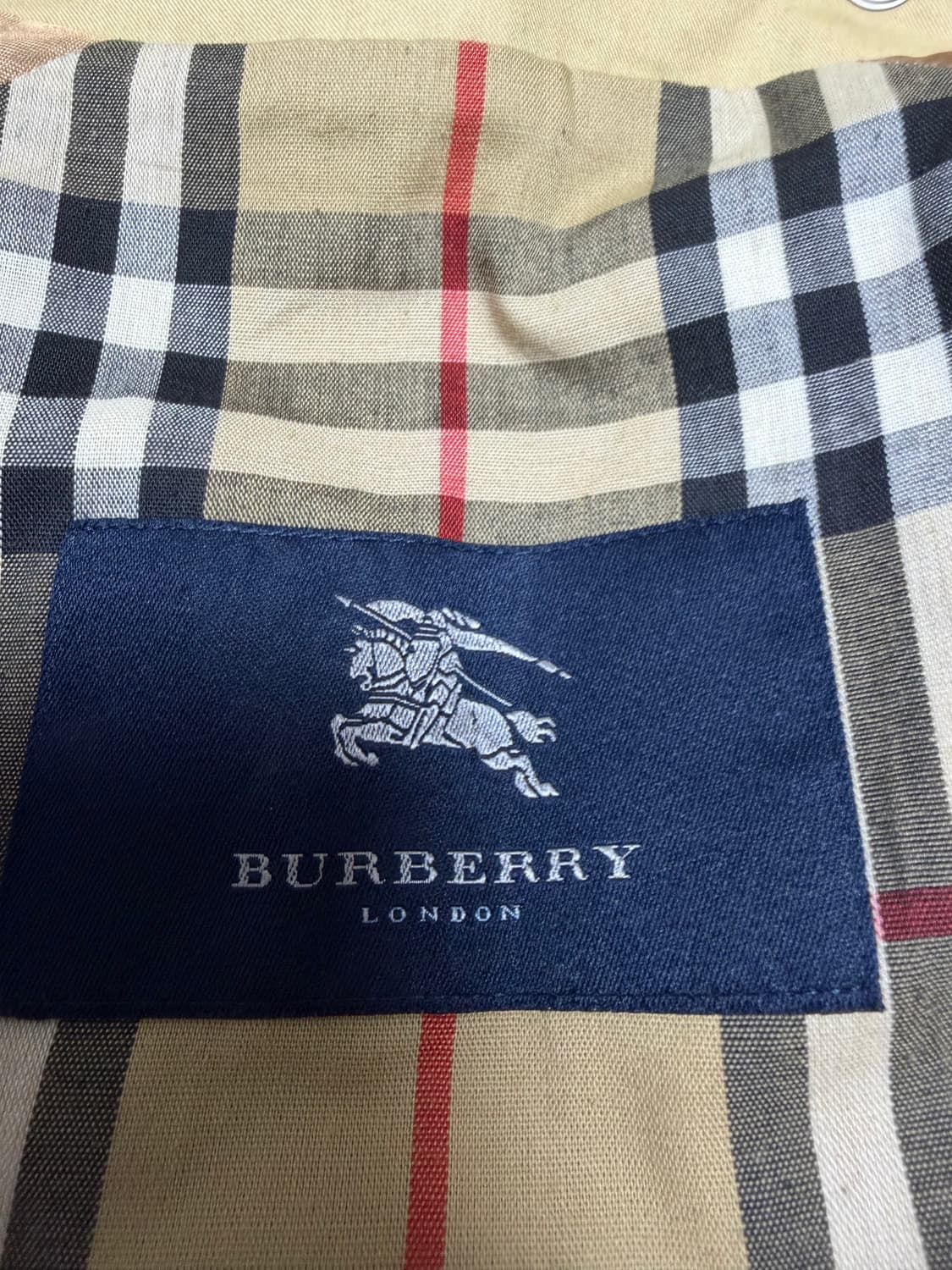 버버리 헌팅 자켓 상품이미지3
