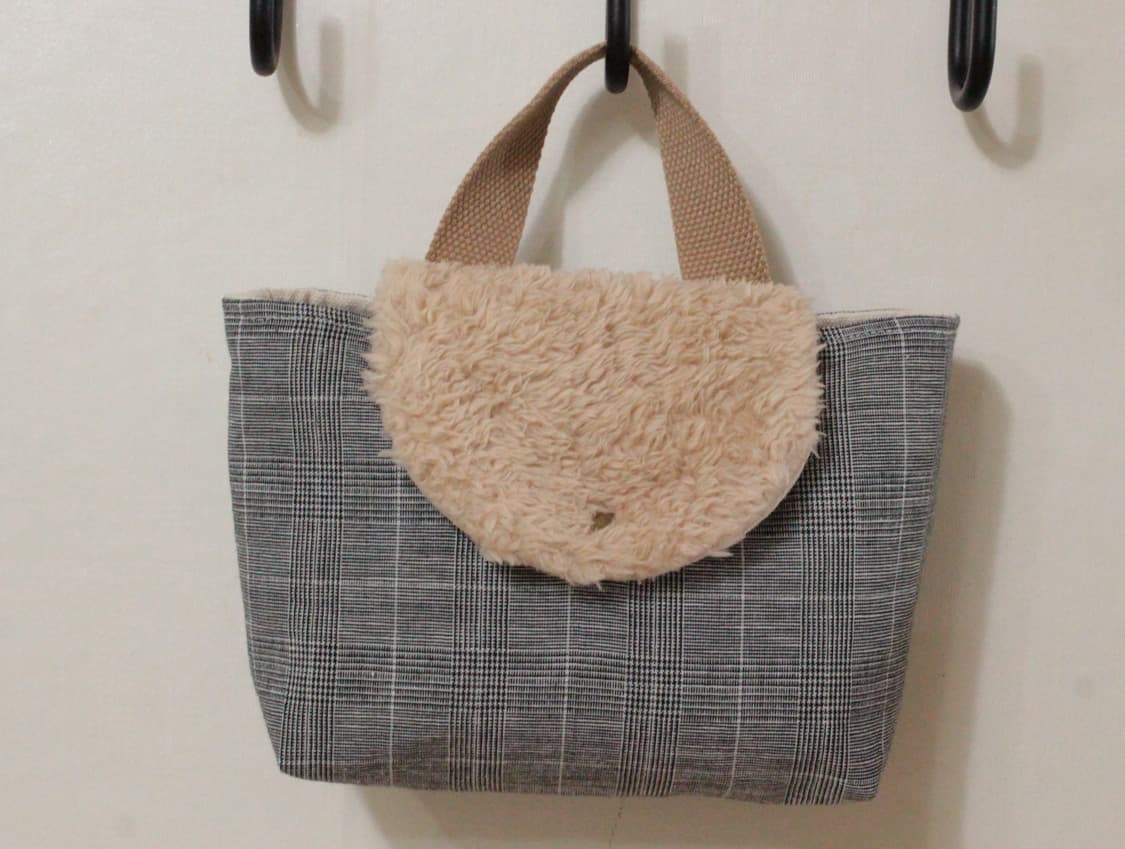 핸드메이드 손잡이 퍼 파우치 상품이미지10