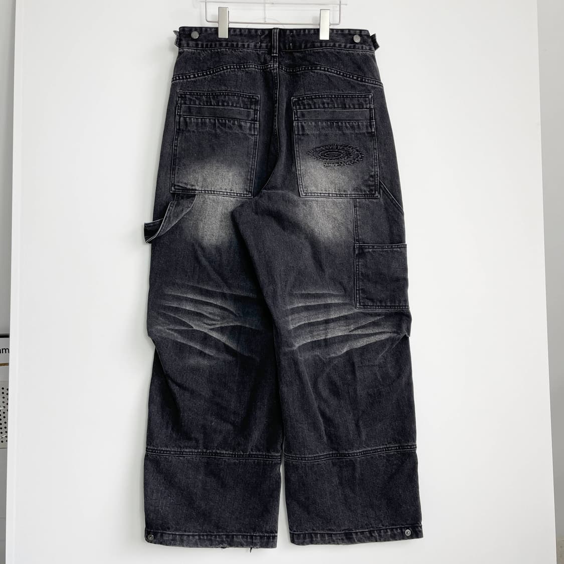 A1 아돈워너셀(IDWS) 오버랩 카펜터 데님 팬츠 블랙 1사이즈 상품이미지3