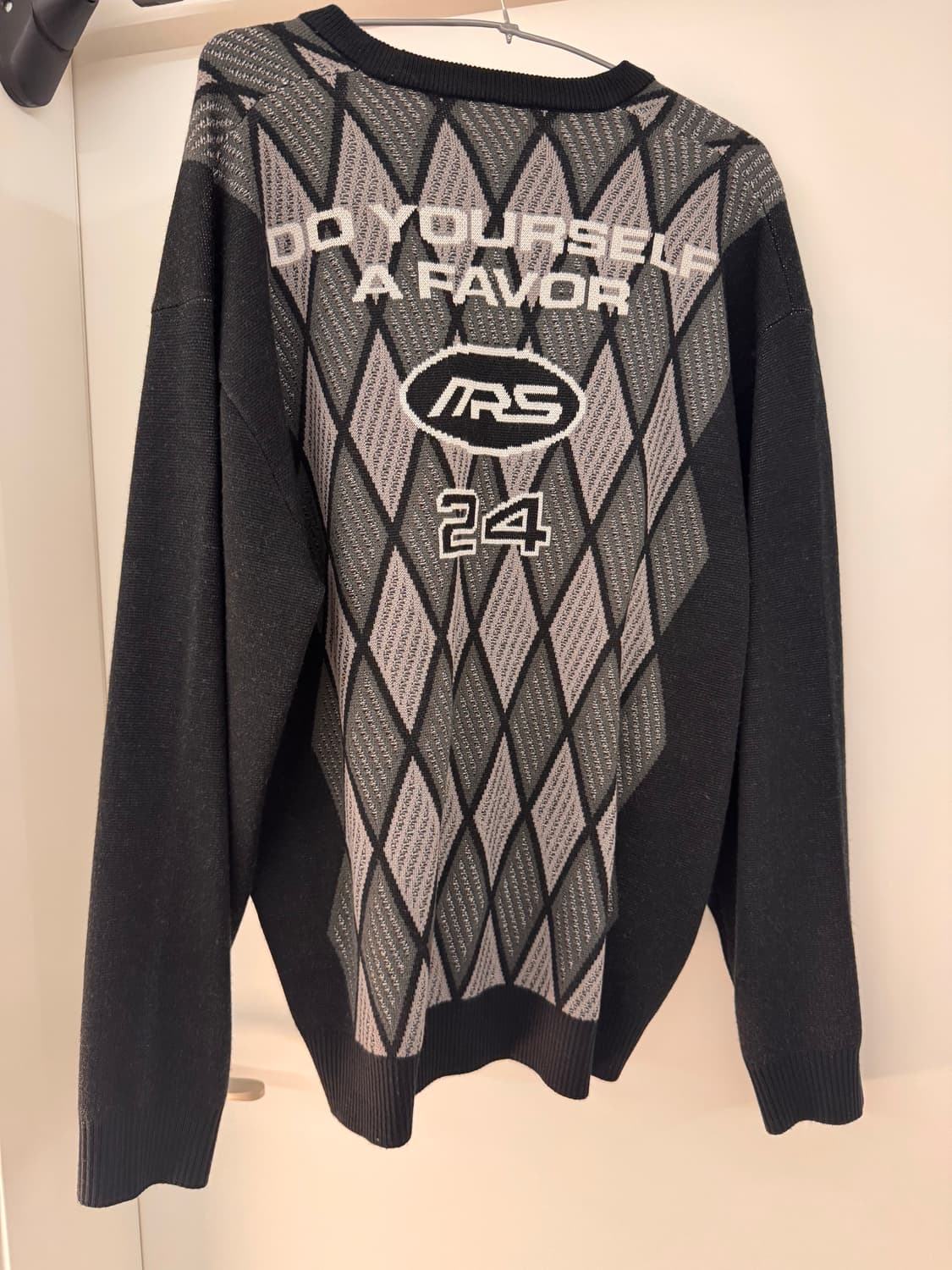 마틴로즈 슈프림 콜라보 니트 판매합니다 L사이즈 상품이미지3