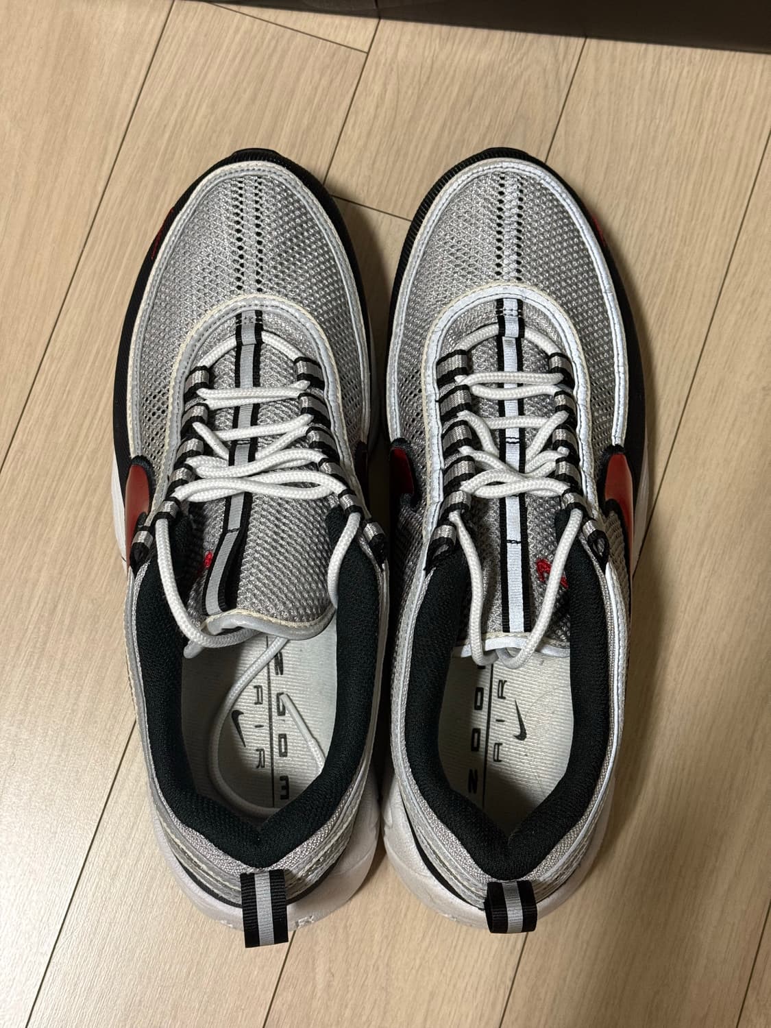 (285) 나이키 에어 줌 스피리돈 메탈릭 실버 스포츠 레드 상품이미지3