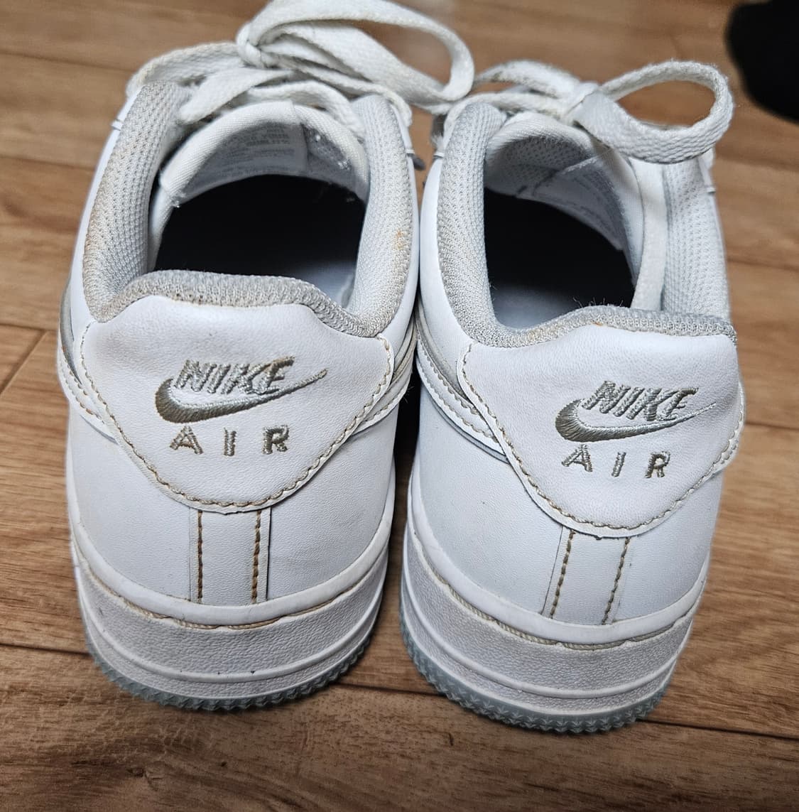 나이키 에어포스 화이트 울프그레이 운동화 스니커즈 상품이미지5