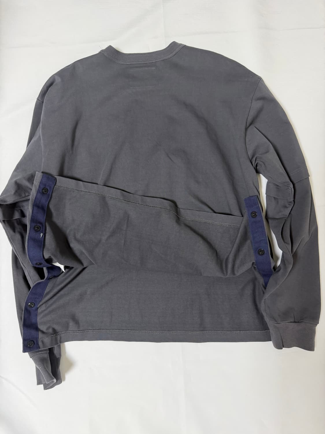 사카이 사이드 스냅 지퍼 포켓 롱슬리브 티셔츠 상품이미지3