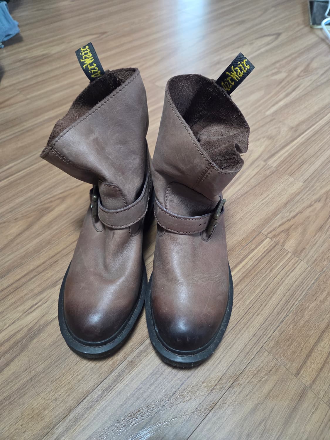 닥터마틴 엔지니어 부츠 UK6(250) 상품이미지1