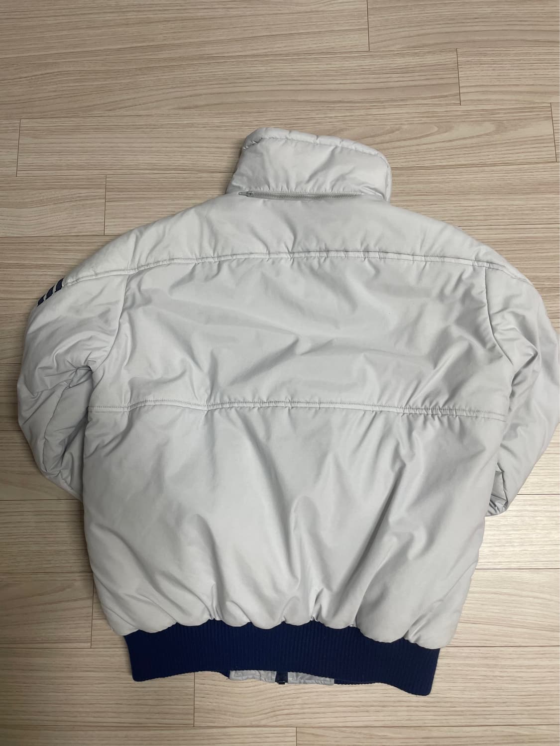 유일매물 아디다스 서독제 80s 패딩 상품이미지2