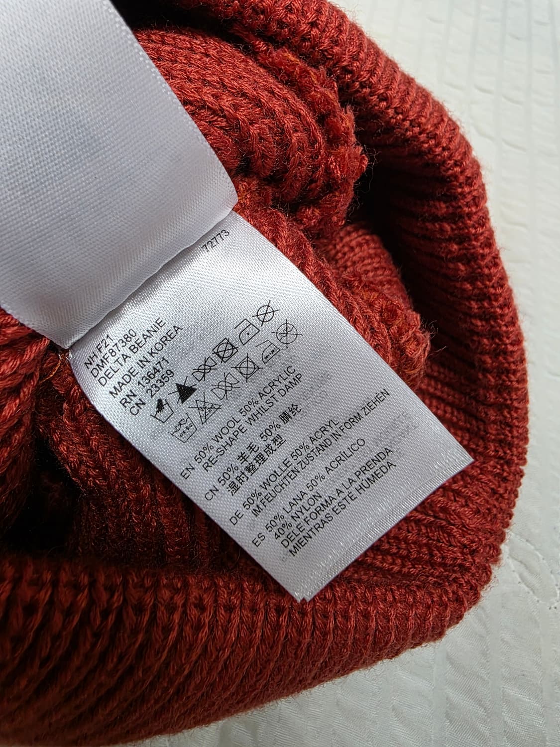 데우스 새상품 택만 제거된 미착용 델타 숏 비니 오렌지레드색상 deus 상품이미지10