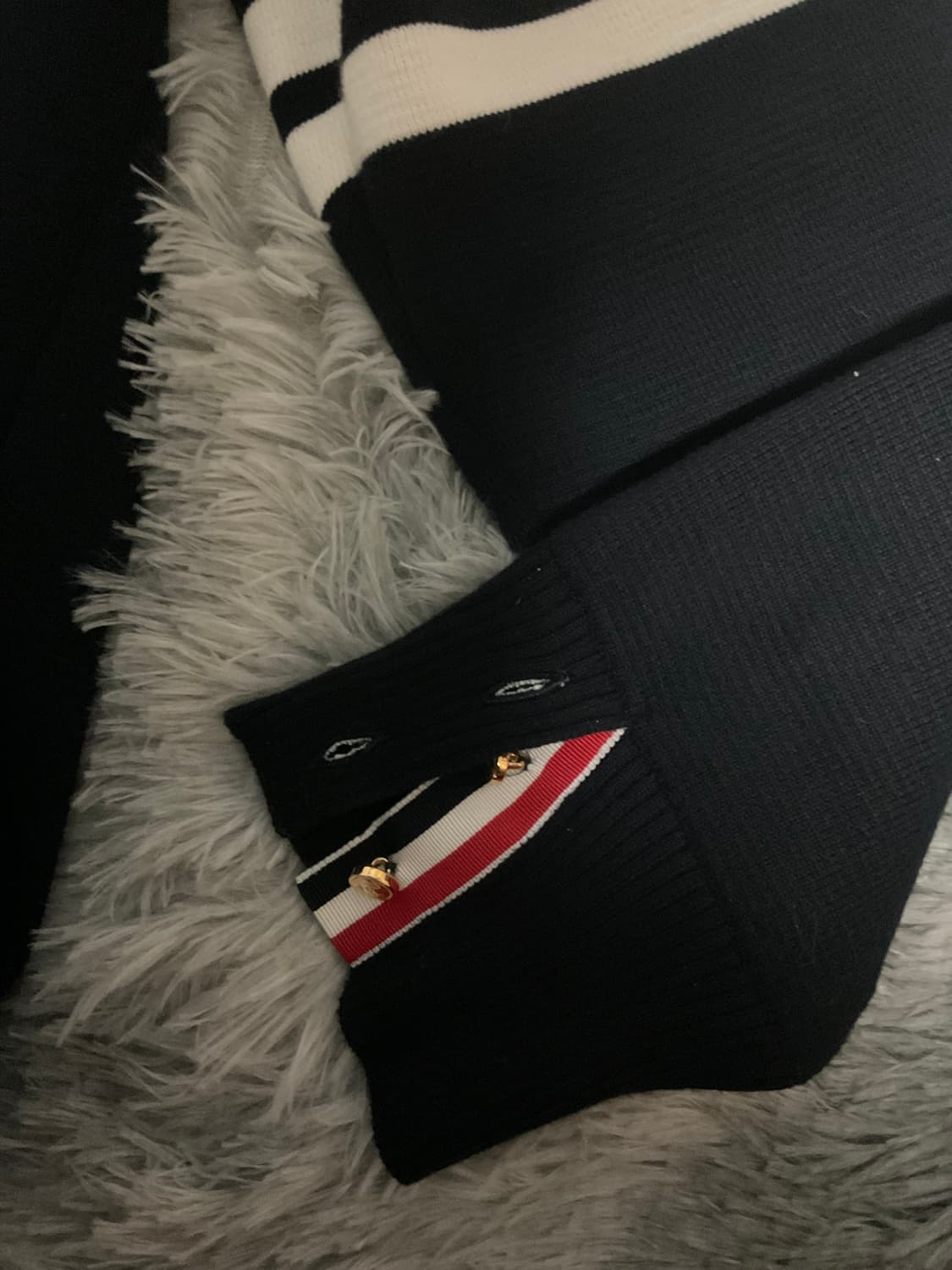 [새상품급/3] 톰브라운 밀라노스티치 금장 가디건 상품이미지8