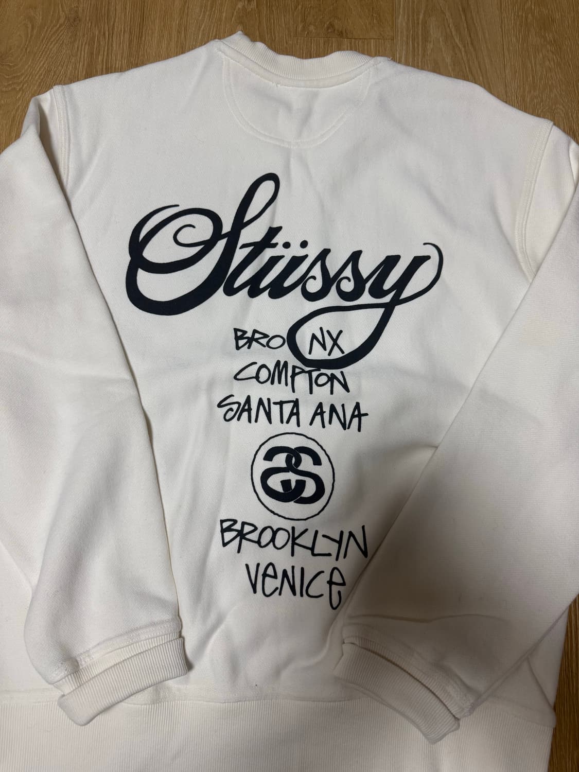 스투시 월드투어 크루넥s 상품이미지2