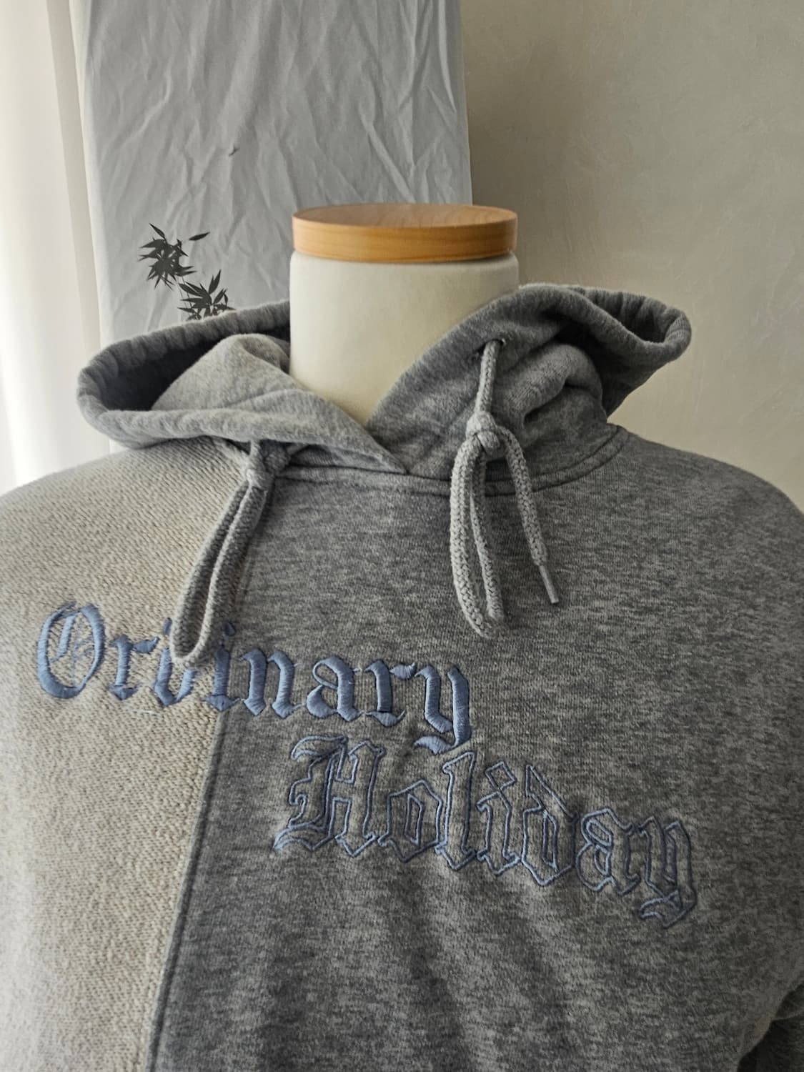 오디너리 홀리데이 레이어드 크롭후드티 상품이미지2