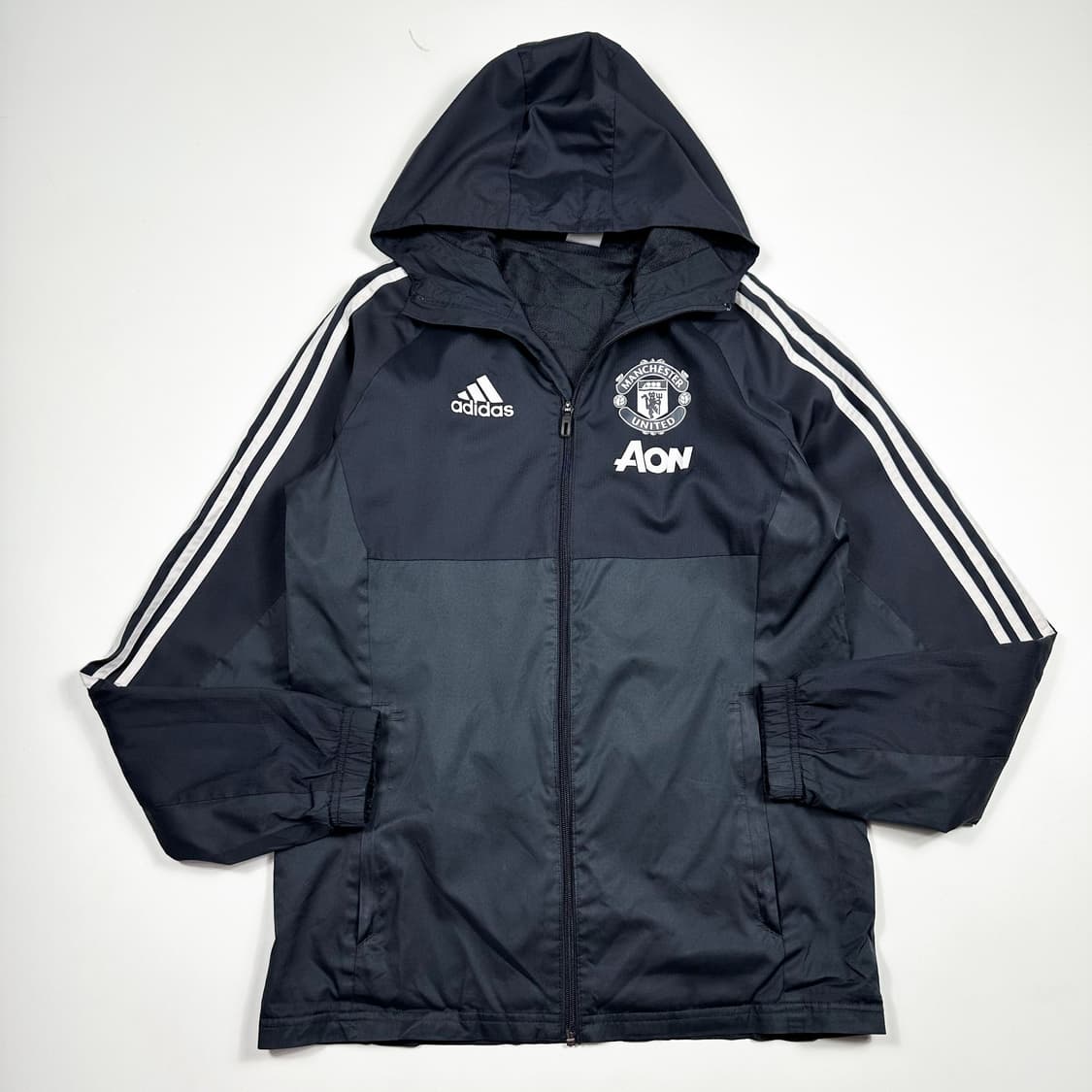 아디다스 맨유 AON 후디 박시 바람막이 M 상품이미지3