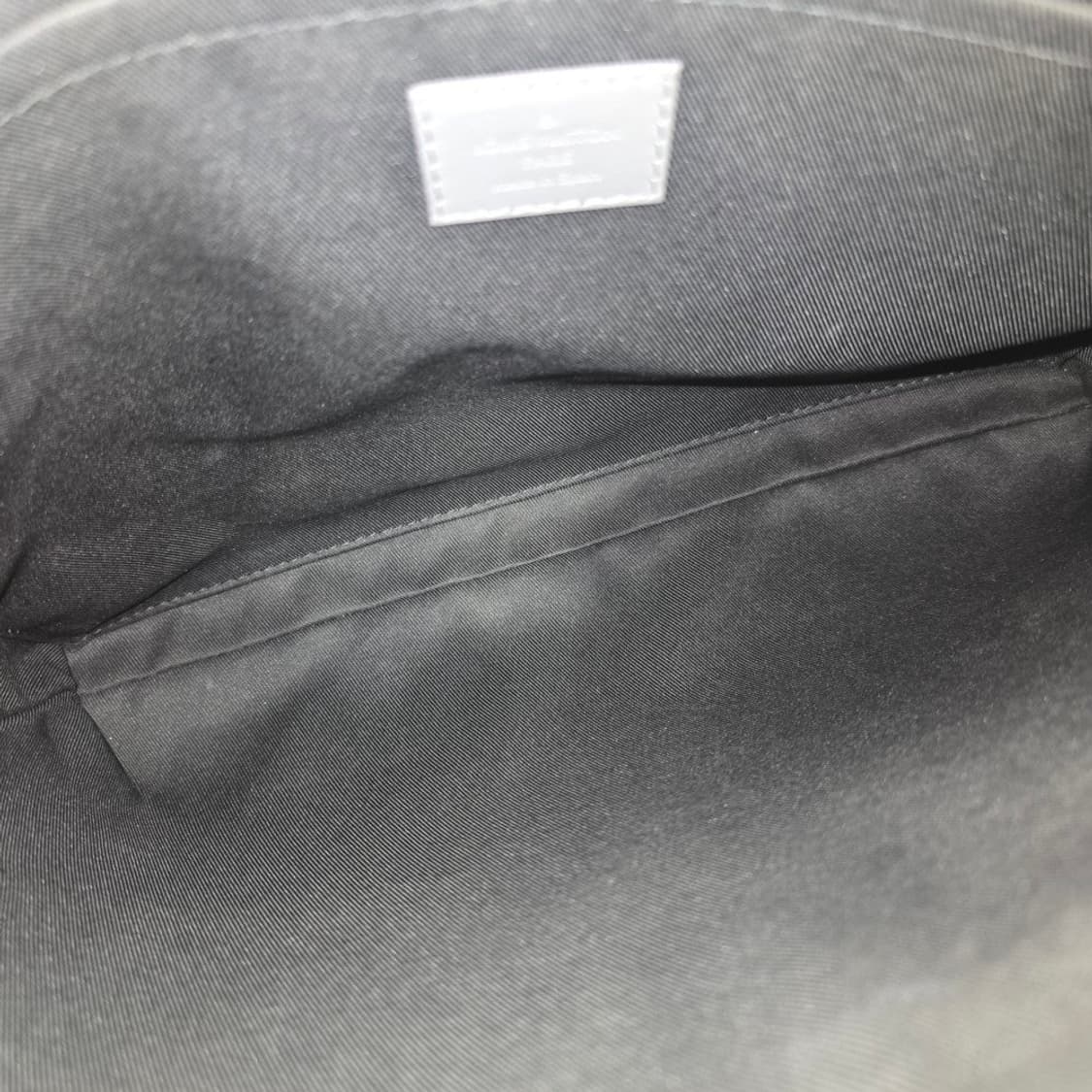 [정품/중고] 루이비통 포쉐트 디스커버리 모노그램 쉐도우 클러치 상품이미지8