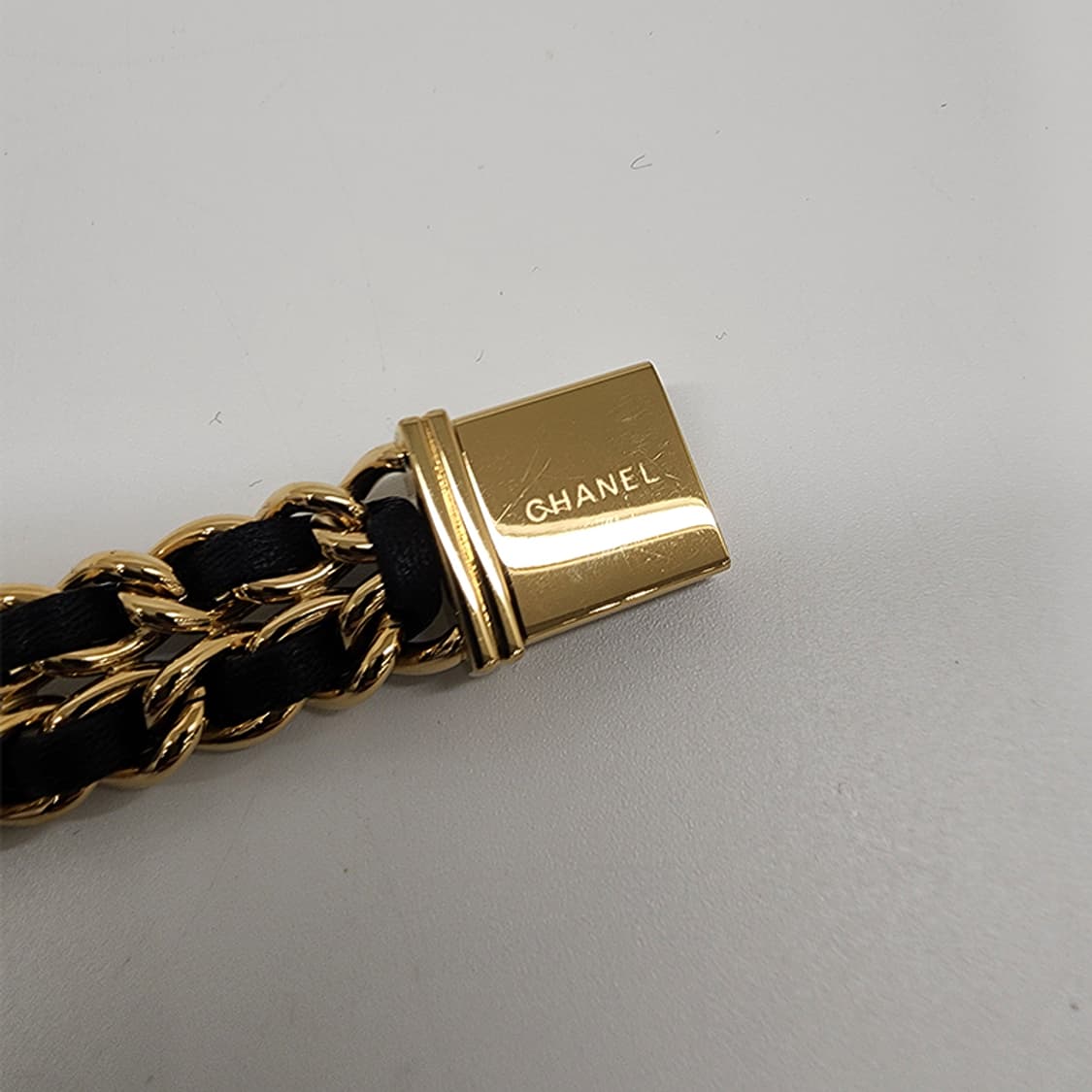 샤넬 H6951 프리미에르 에디션 오리지날 쿼츠 미듐 금장 20mm 상품이미지9