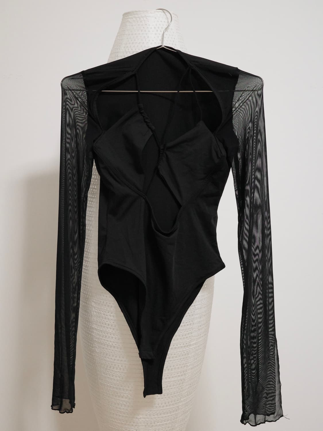 Nensi Dojaka 넨시 도자카 : 비대칭 브라 긴소매 바디수트 상품이미지2