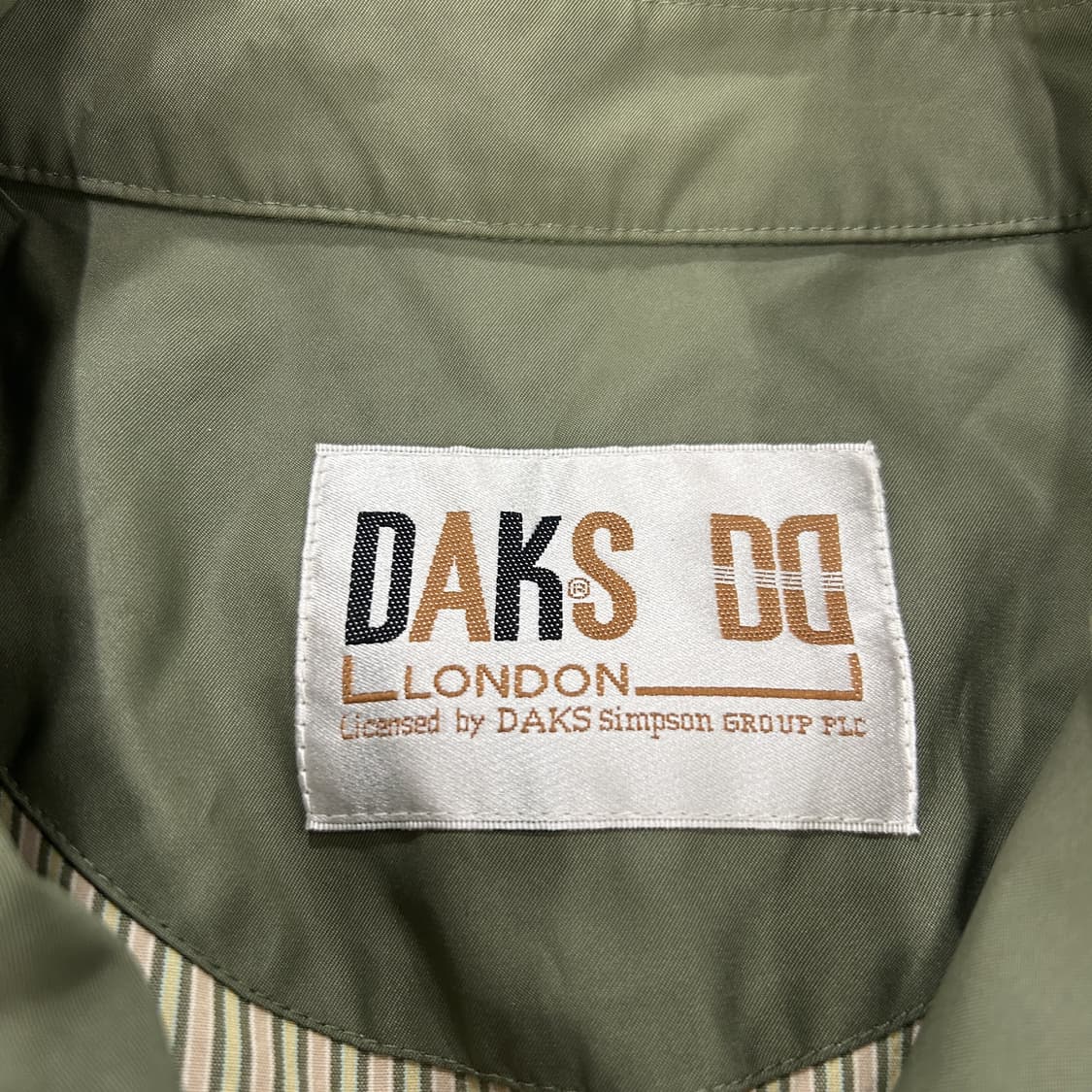 닥스 DAKS 카키색 바람막이 L 상품이미지2