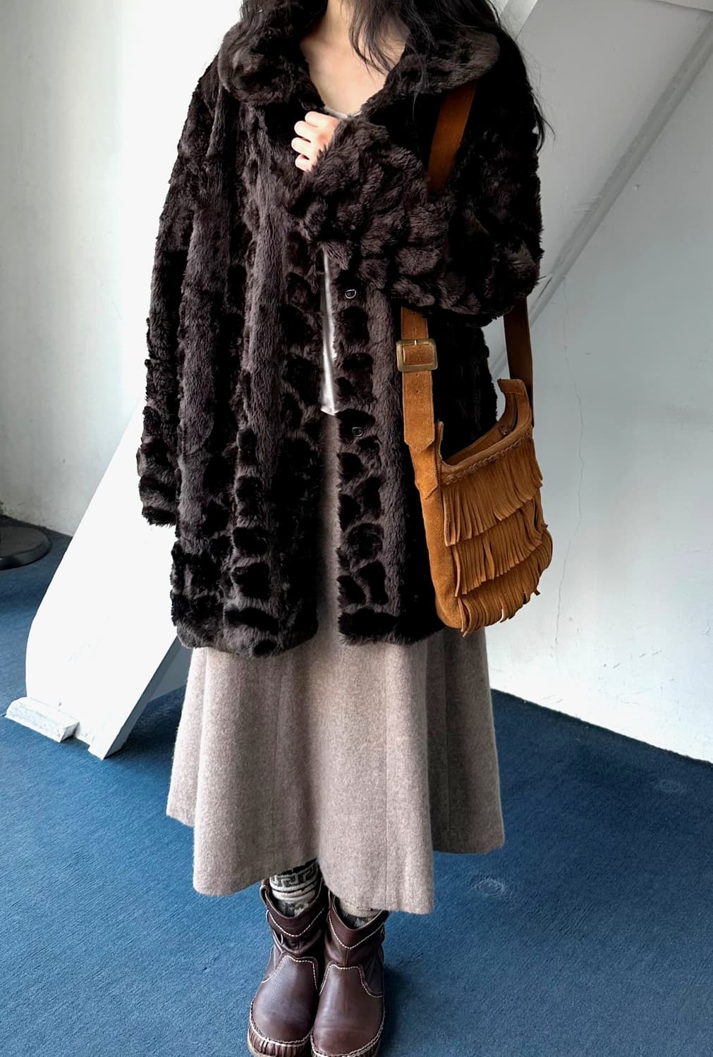 Design collar fake fur coat 상품이미지3