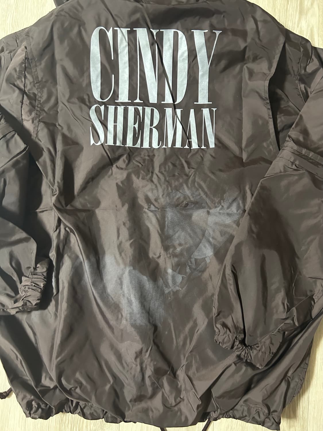 언더커버 신디셔먼 바람막이 2 상품이미지4