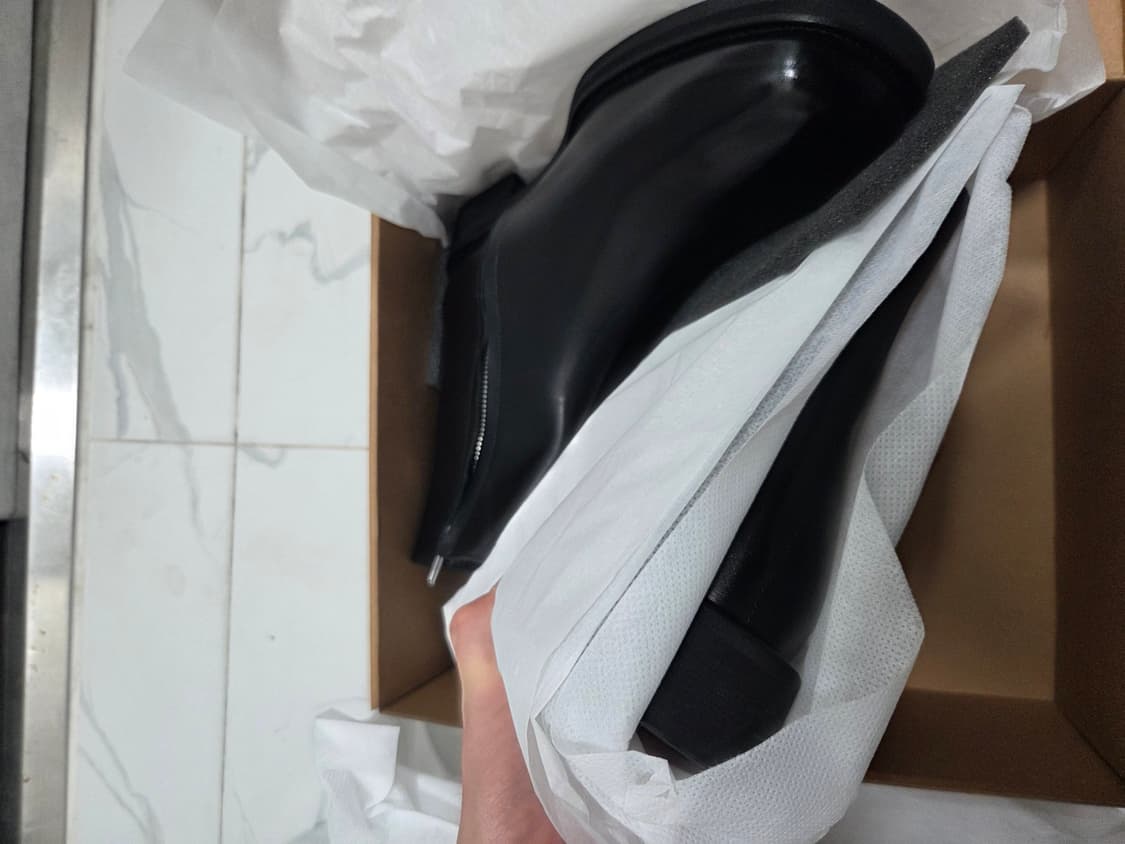 조셉트 MARO Black 270사이즈 판매합니다 상품이미지2