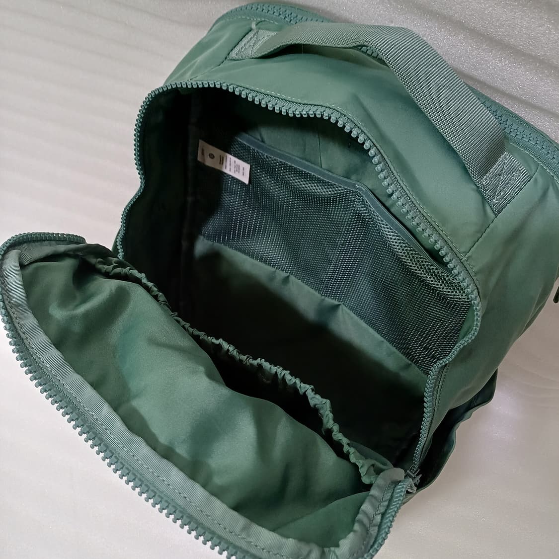 정품 룰루레몬 에브리데이 백팩 가방 가볍고 노트북수납 사랑봉봉 상품이미지4