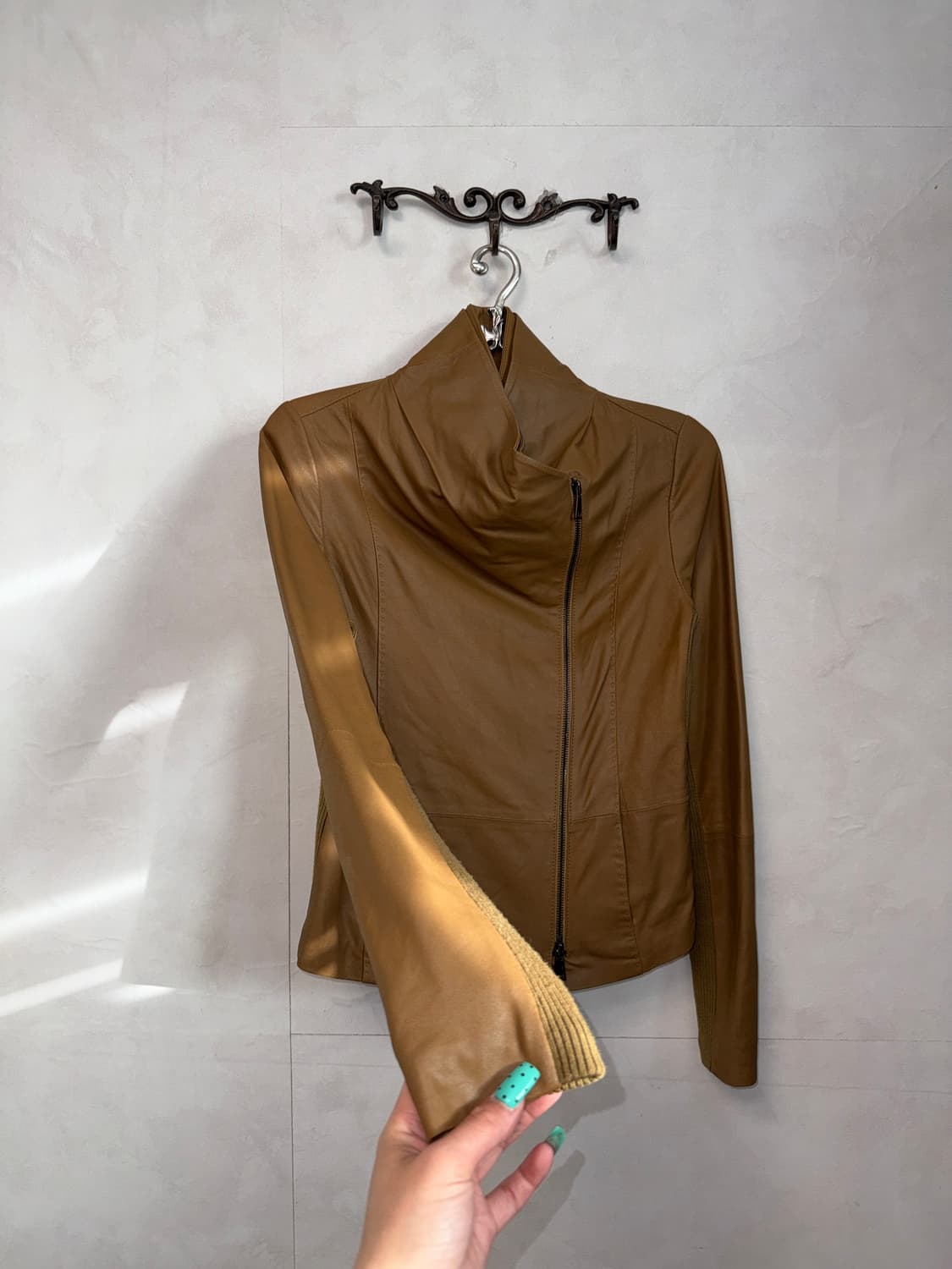 Mocha brown goat skin two way draped jk 상품이미지2