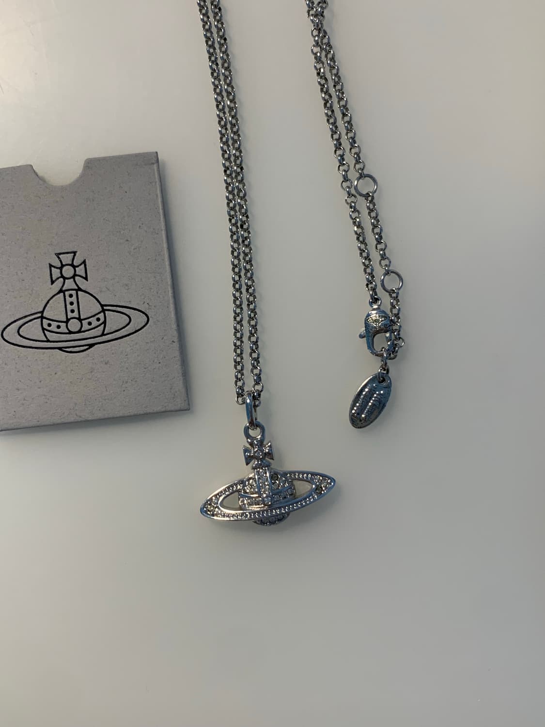 비비안웨스트우드 미니 바스 릴리프 목걸이 상품이미지1