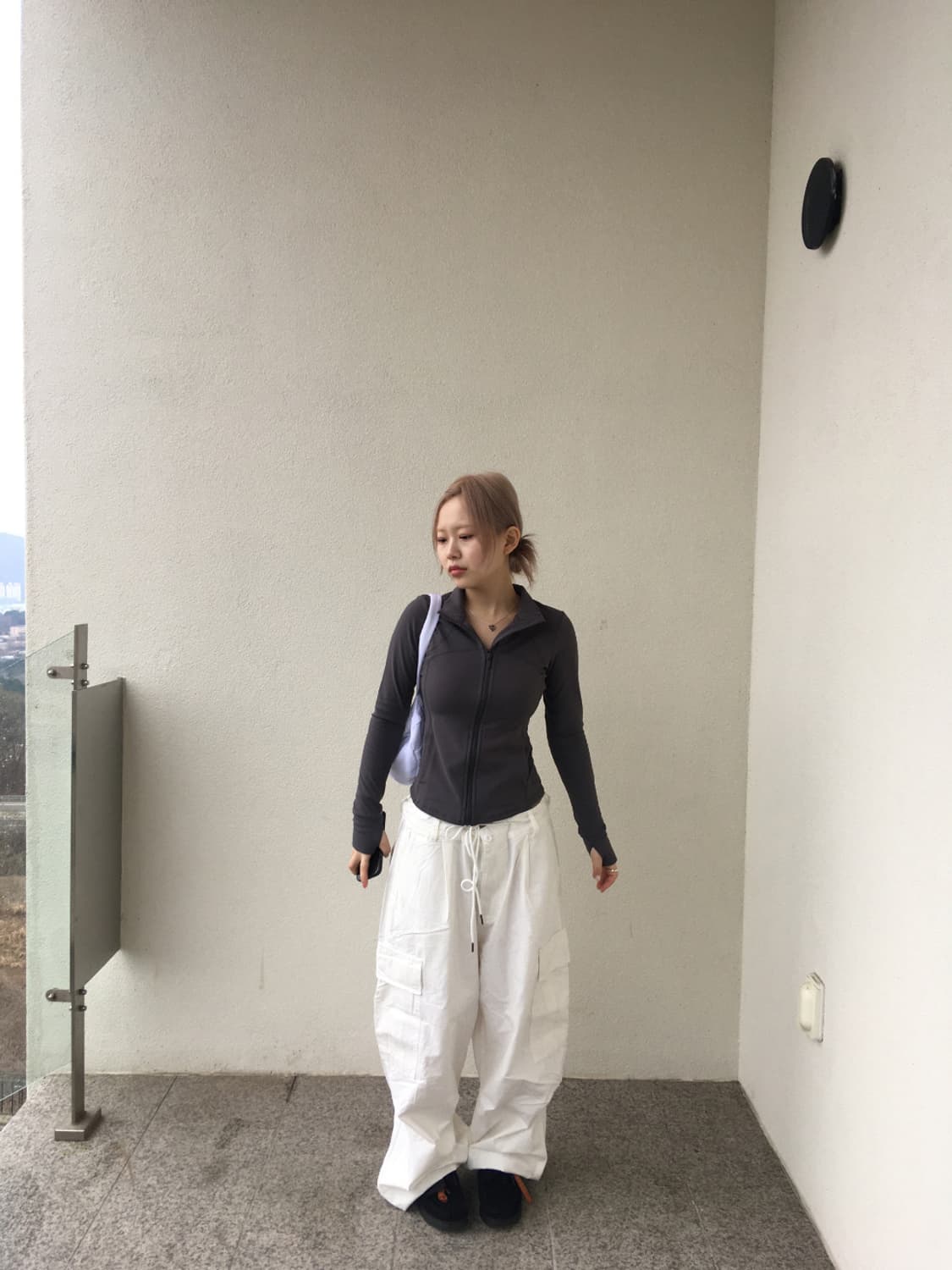 아워캐비넷 sporty zip up 상품이미지3