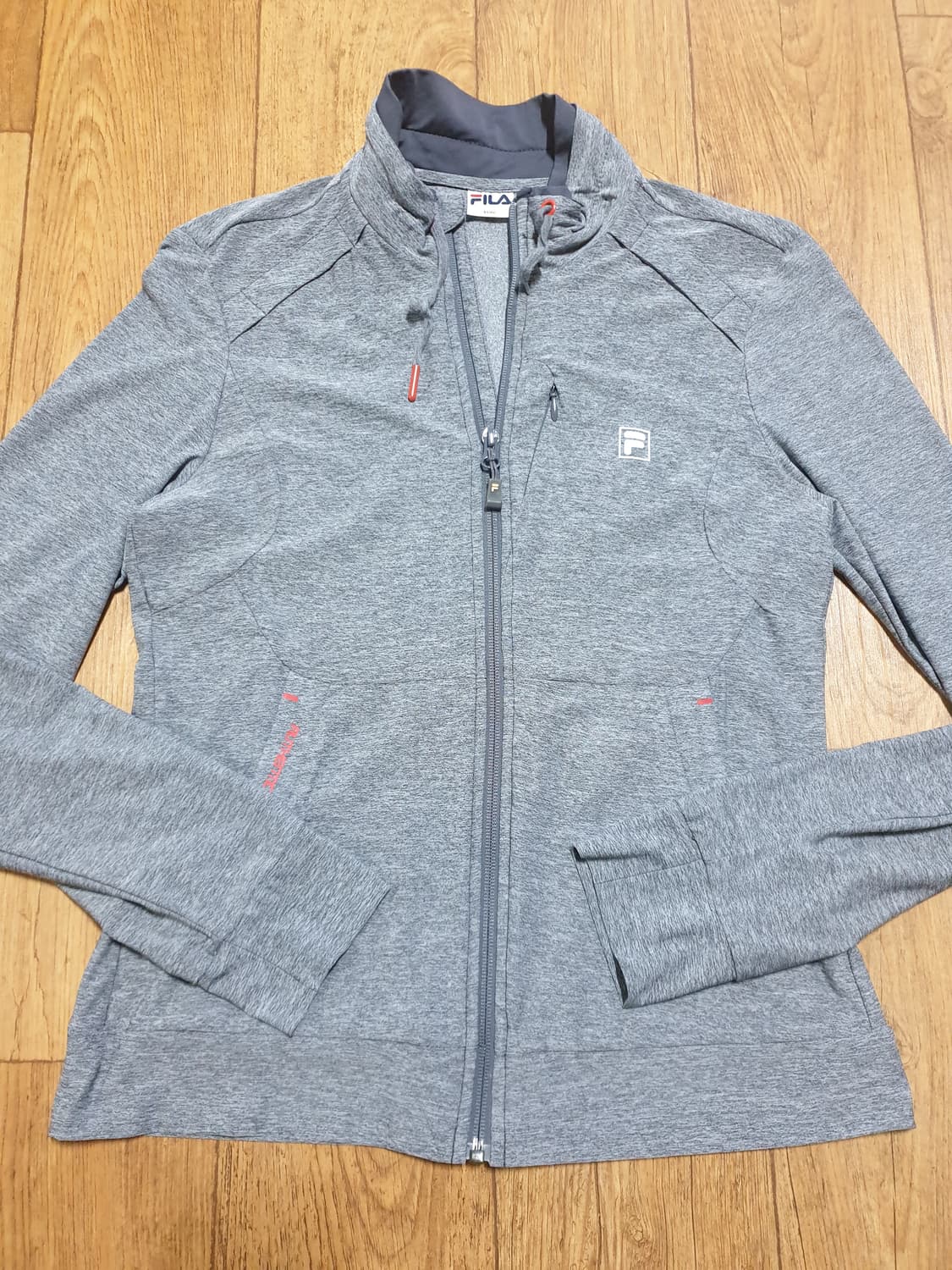 1103 휠라 운동복 집업 90 사이즈입니다 상품이미지2