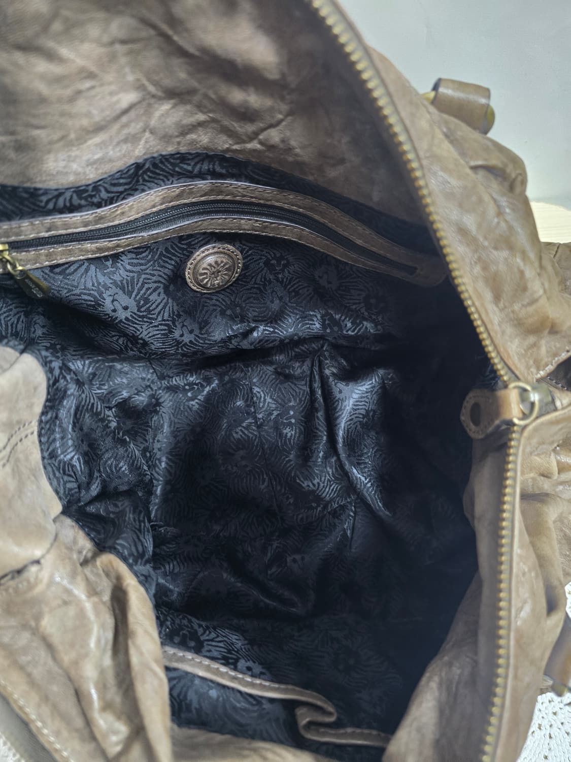 앤클라인 가죽 주름 토트백 상품이미지8