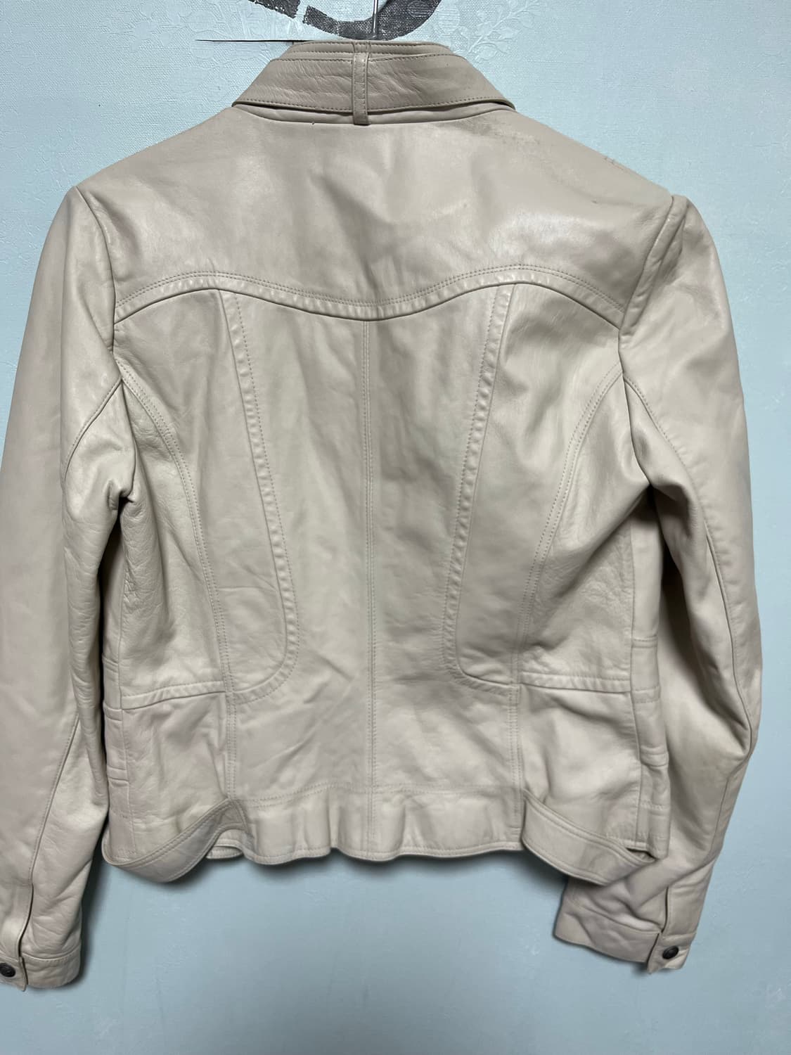 로보(ROBO) 아이보리 양가죽 여성 자켓 상품이미지6