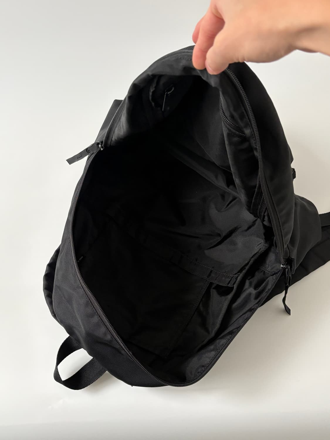 Round Backpack (Black) 상품이미지9