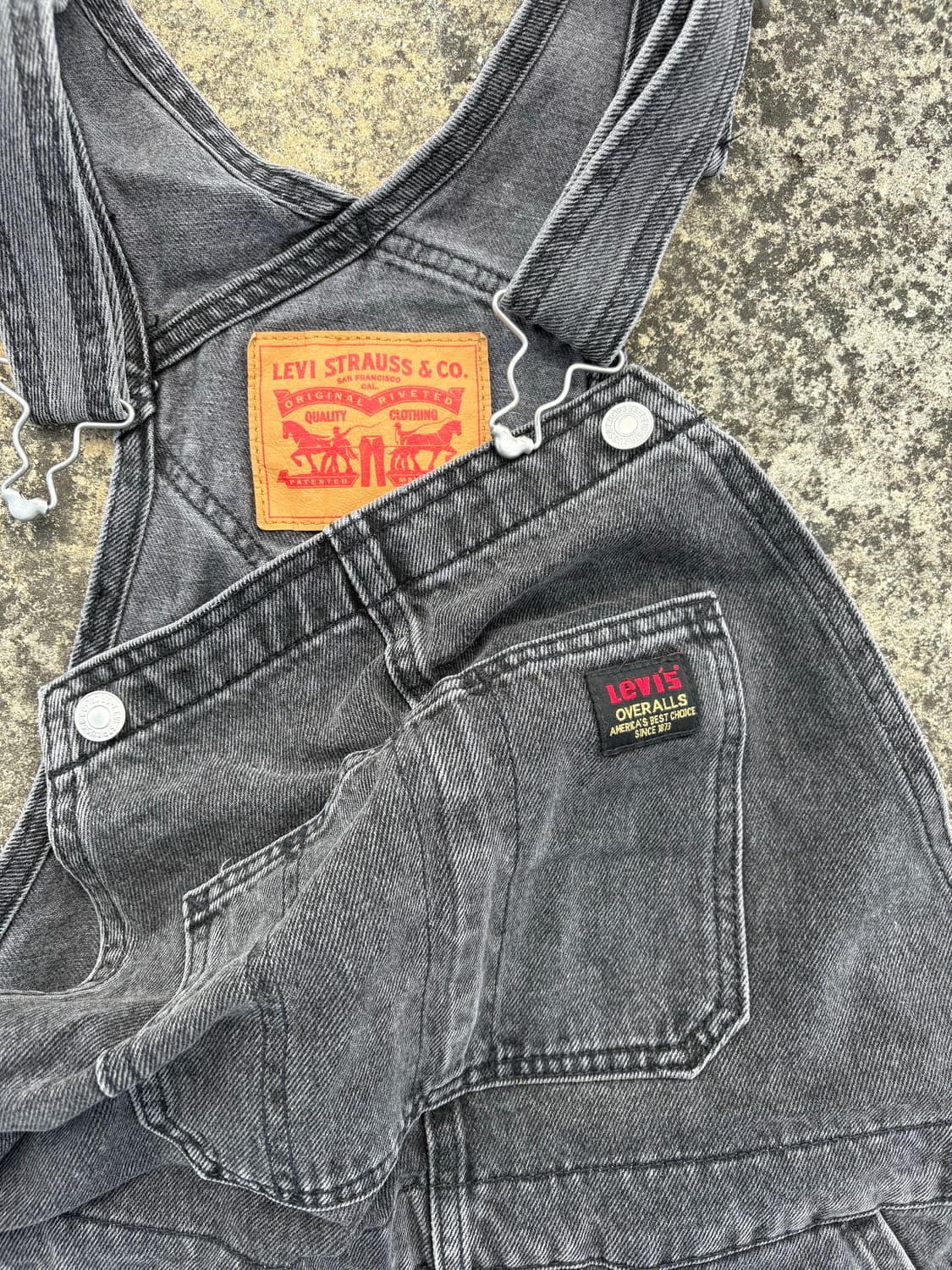 리바이스 Levi’s 흑청 카펜터 멜빵바지 상품이미지1