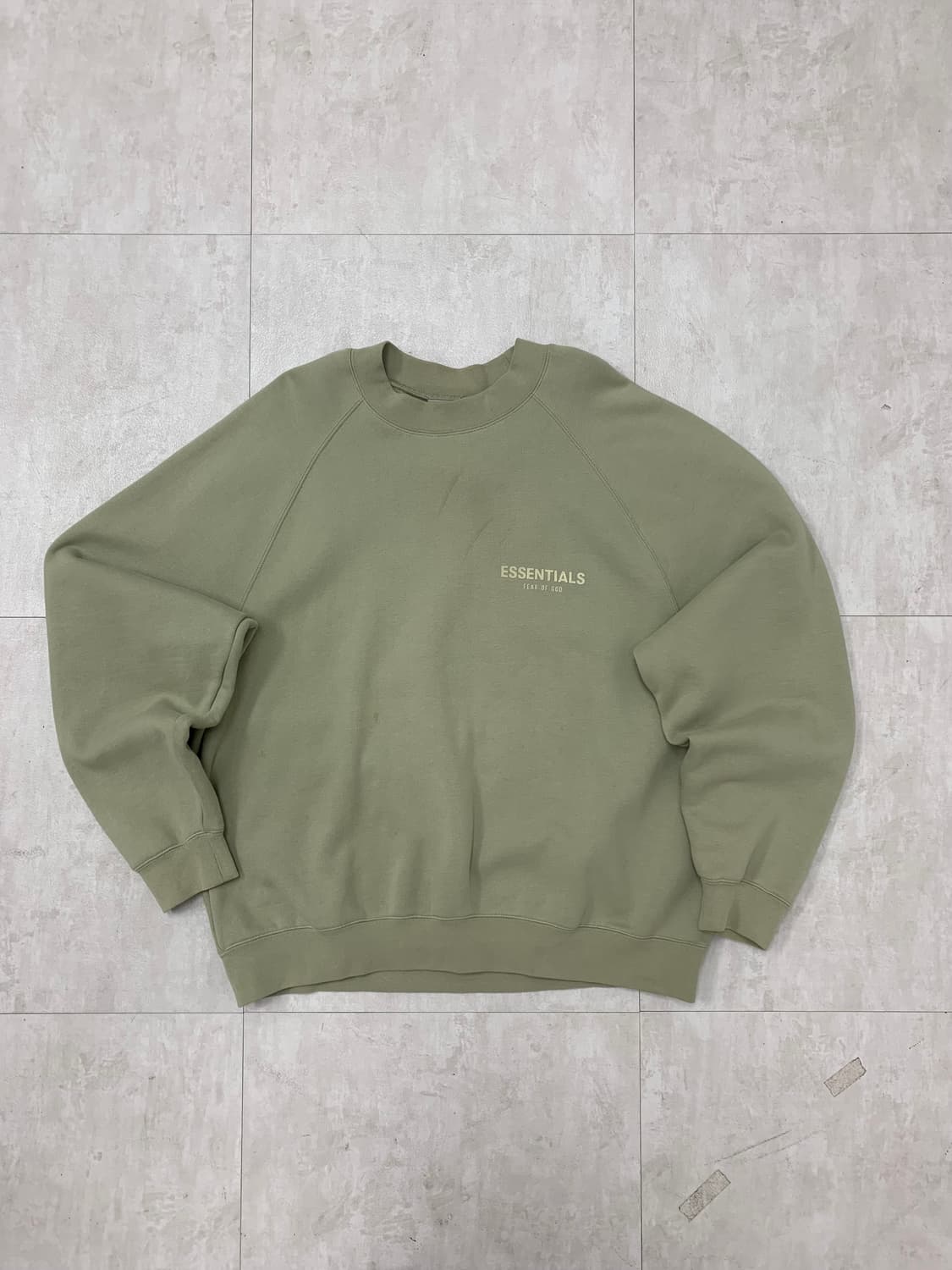 에센셜 연그린 맨투맨#745 상품이미지1