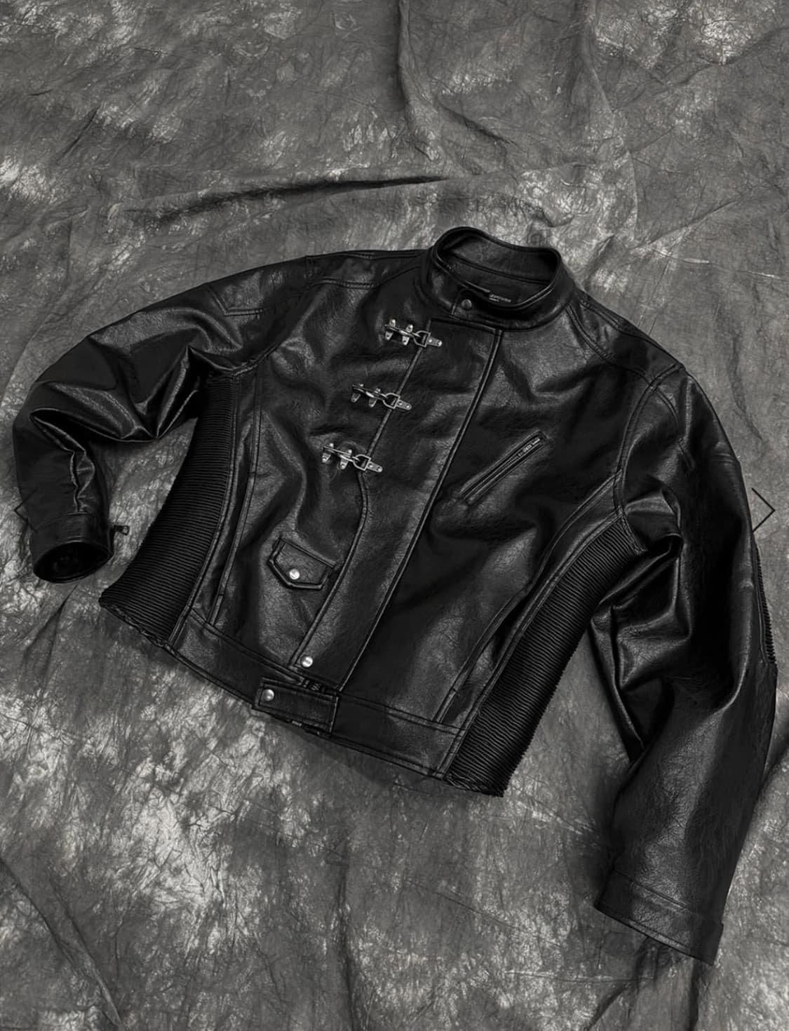 비엑세스 PU Buckle Moto Jacket (Black) 상품이미지3