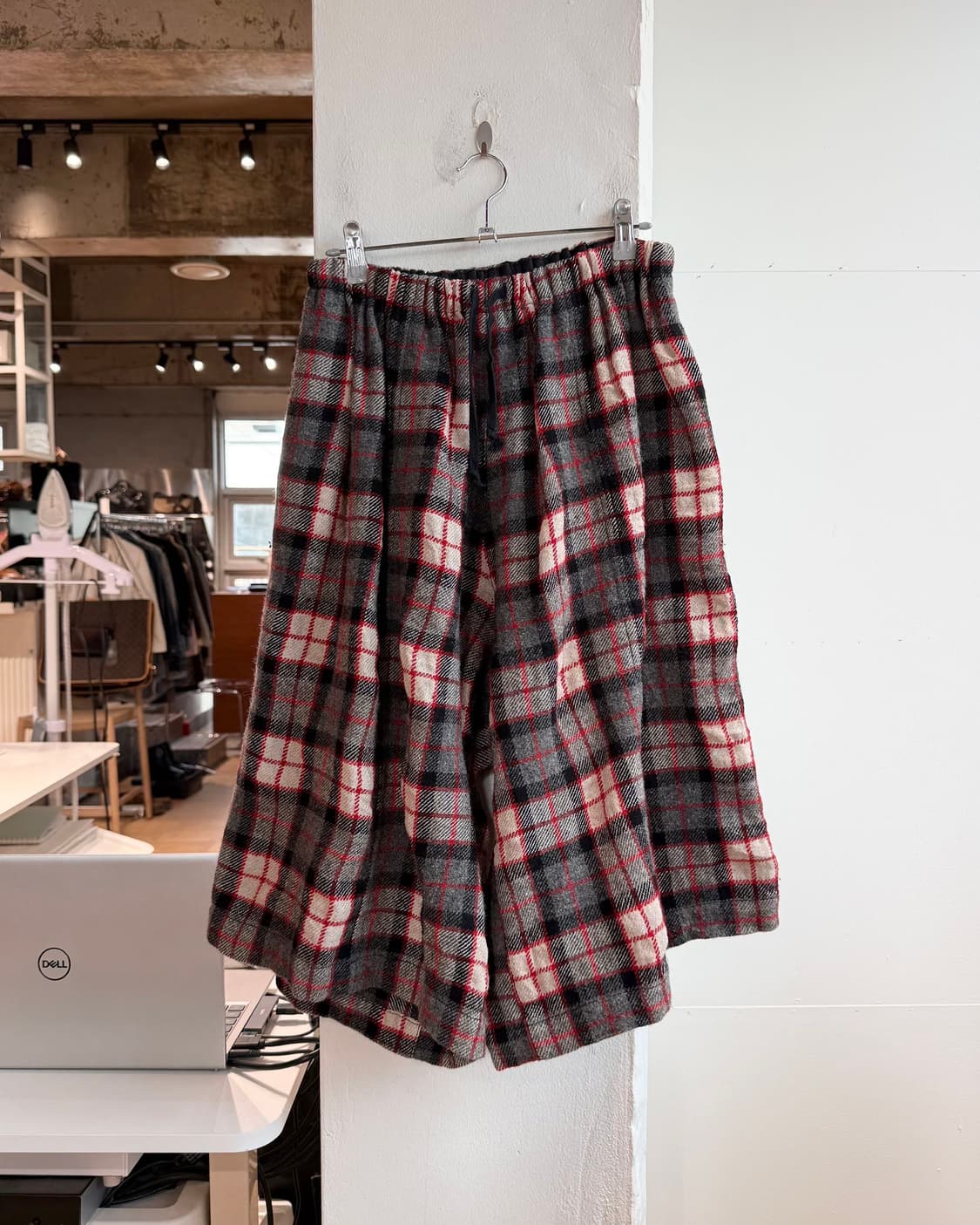 꼼데가르송 트리콧 AD2011 레드 그레이 체크 울 하프팬츠  상품이미지2