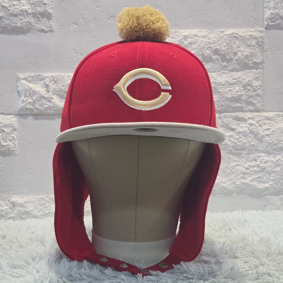 L9-2:뉴에라 59FIFTY 신시내티 레즈 윈터이어플랩 볼캡 7 3/8 상품이미지2