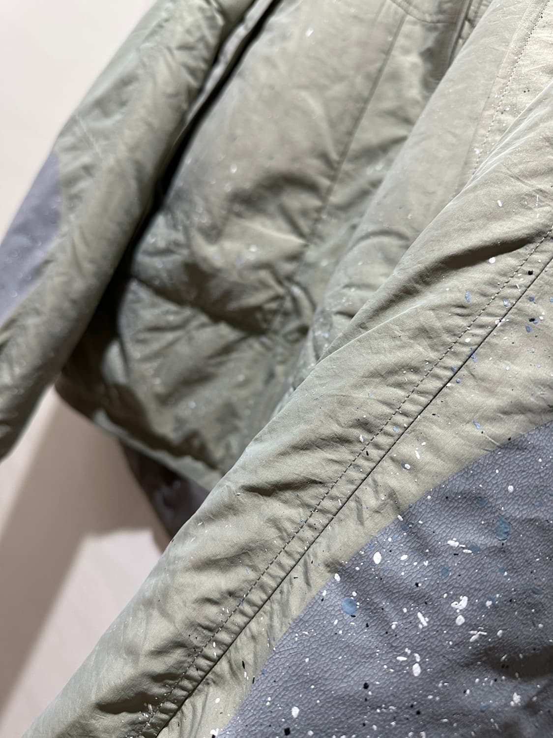 [L] 히든뉴욕 아식스 프리마로프트 자켓 상품이미지10